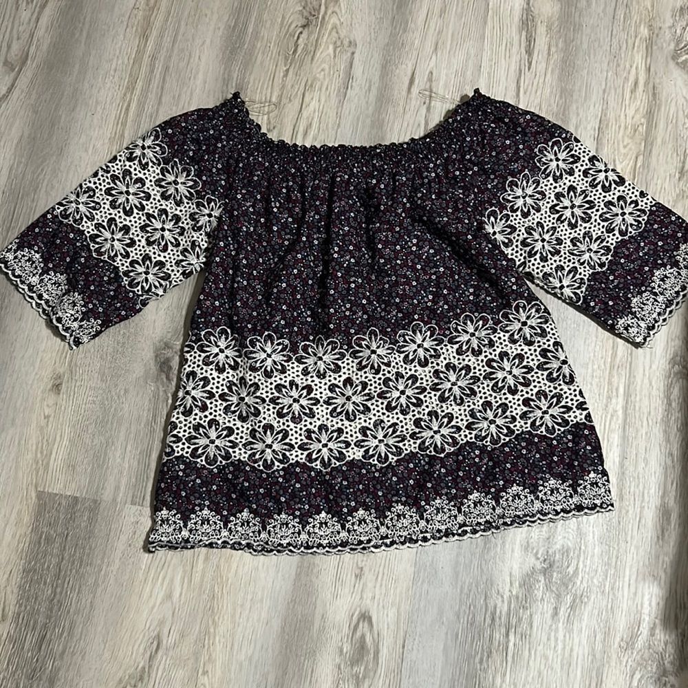 Kut from the cloth embroidered off the shoulder top size S Preloved EUC ❤️